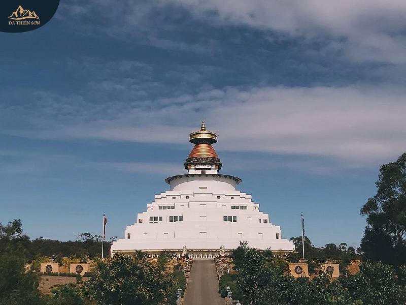 Stupa tại các nước theo tôn giáo Phật Giáo