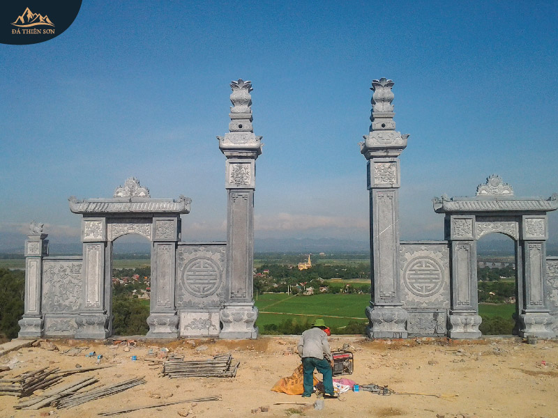Cổng đền làm bằng đá xanh Ninh Bình cao cấp