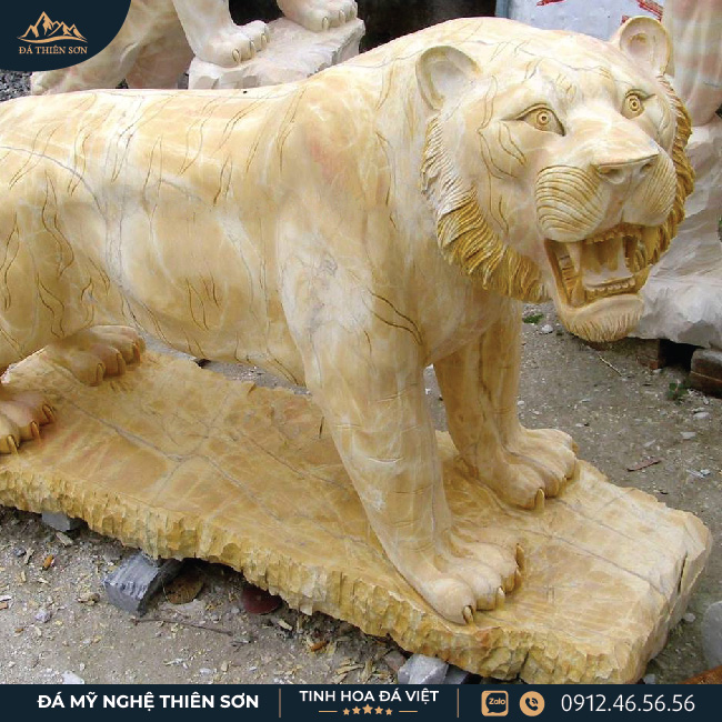 Mẫu tượng hổ kích thước lớn bằng đá marble vàng
