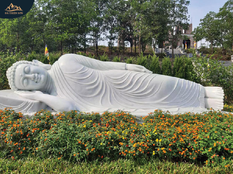 Mẫu tượng Phật niết bàn bằng đá trắng tự nhiên