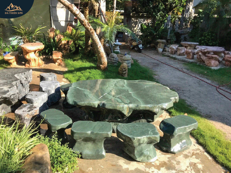 Bộ bàn ghế bằng đá cẩm thạch xanh lá tự nhiên