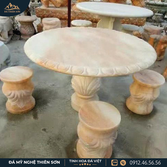 Bộ bàn ghế đá cẩm thạch vàng hình tròn, 4 ghế