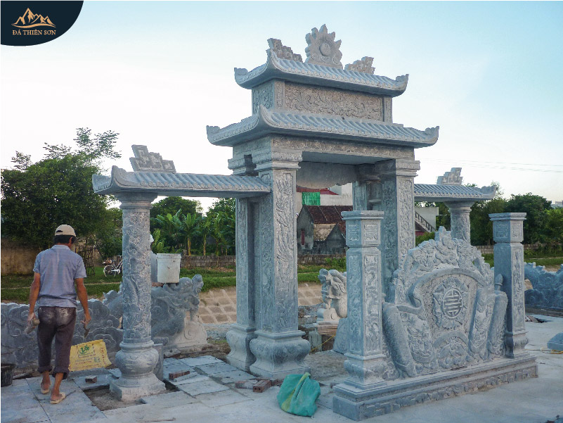 Cổng tam quan bằng đá xanh Thanh Hóa cho khu lăng mộ lớn