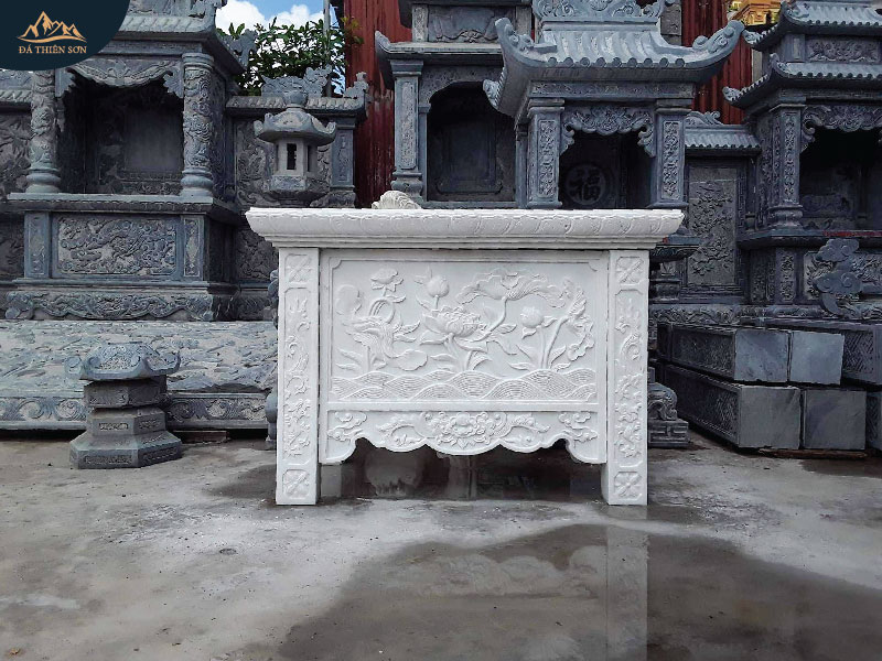 Mẫu bàn thờ khắc hoa sen bằng đá trắng tự nhiên