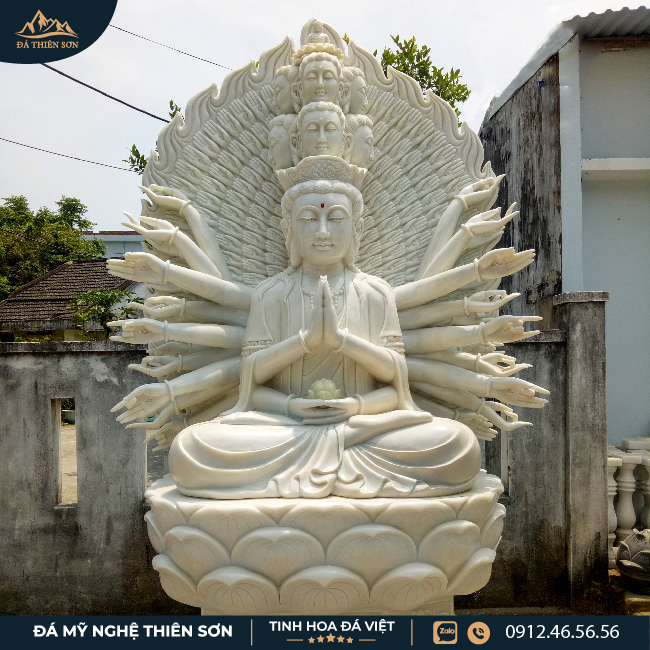 Mẫu tượng Phật Thiên Thủ Thiên Nhãn ngồi tòa sen bằng đá